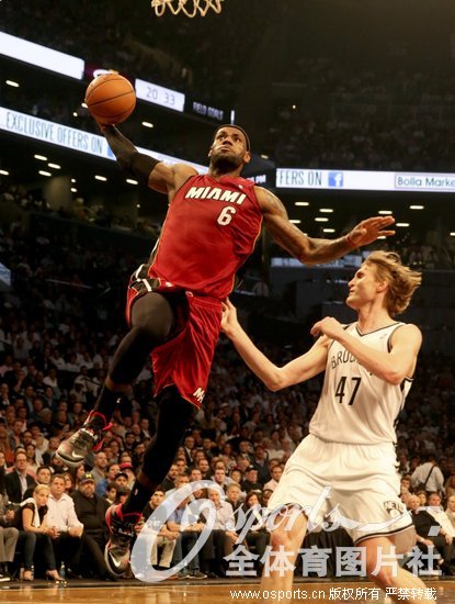 NBA-詹姆斯爆砍49+6 热火险胜篮网总分3-1夺赛点